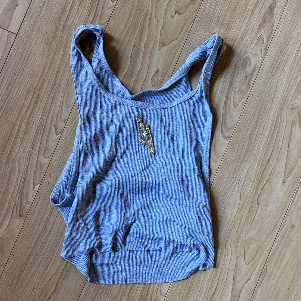 Gray lightening bolt crop tank
